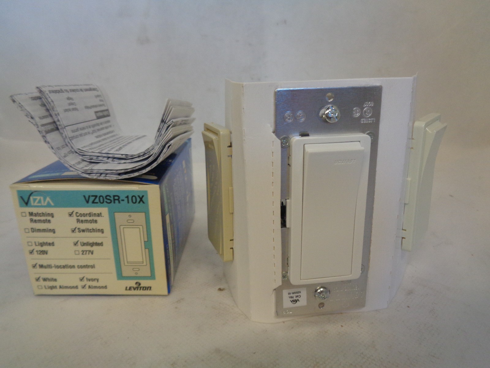 NEW LEVITON VZ0SR-10X LIGHT SWITCH REMOTE 120V 3 COLOR OPTION