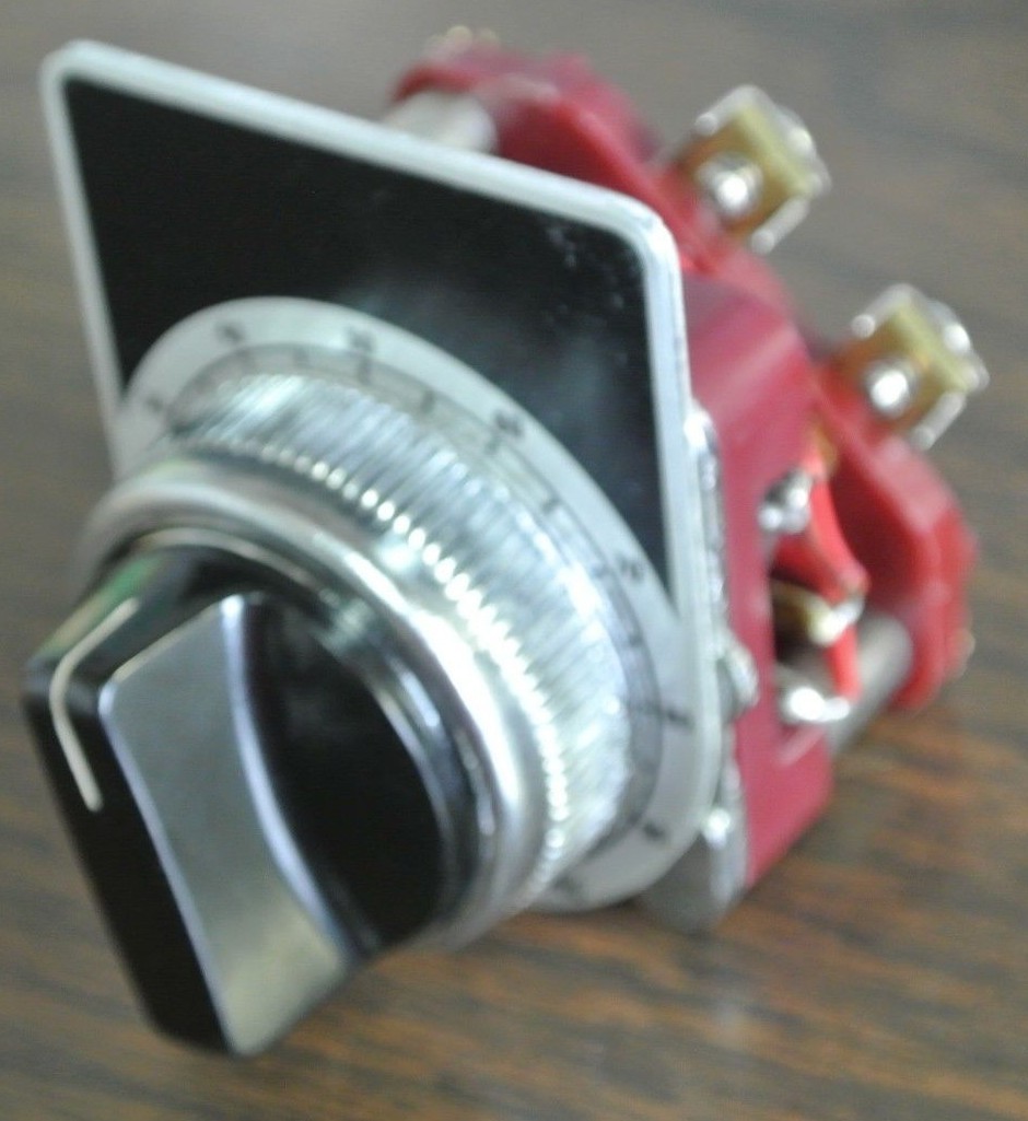 REES R653-5011 CONTROL UNIT – SELECTOR SWITCH 0-100 CONTINUOUS – NEW SURPLUS