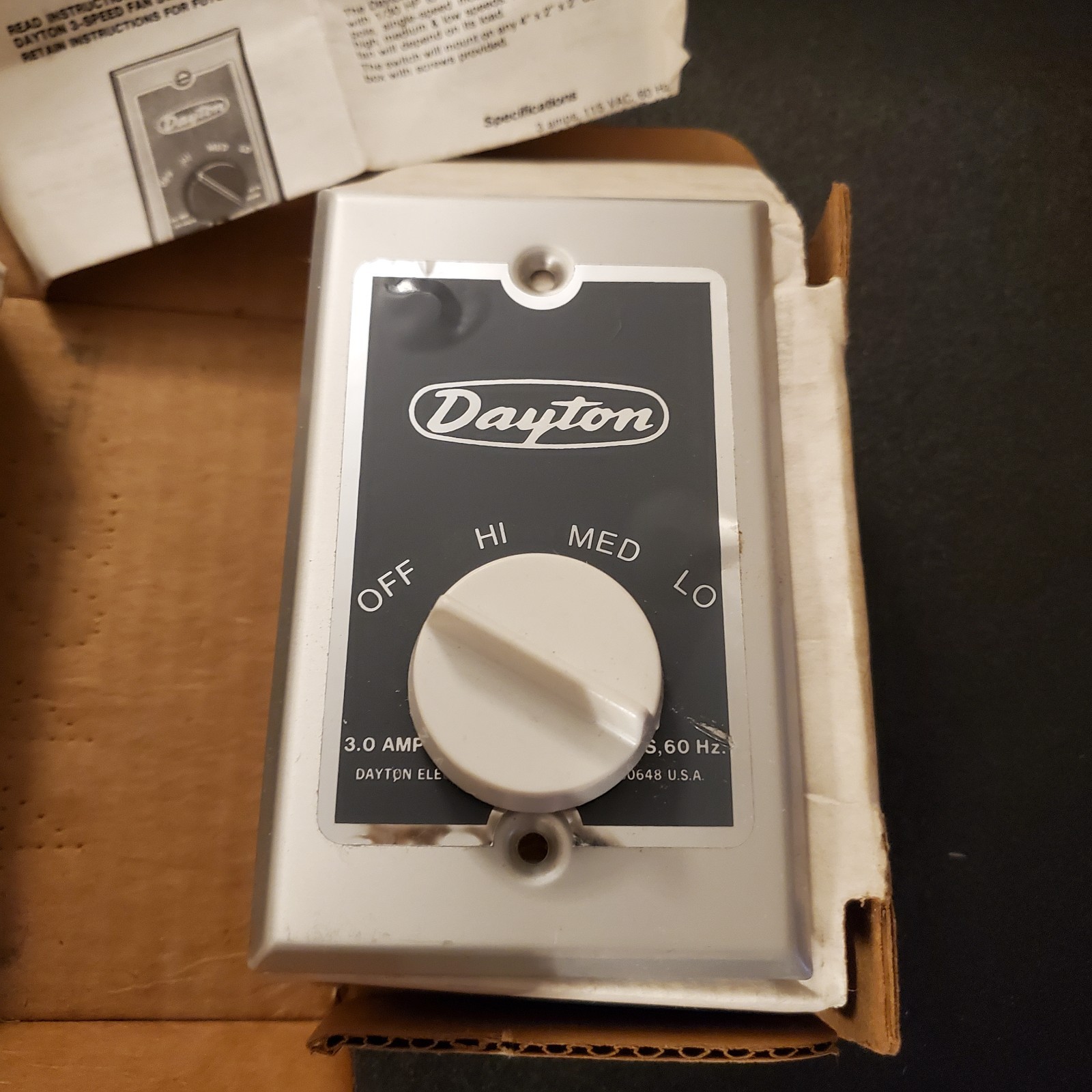DAYTON 4X445 FAN CONTROL 3-SPEED, 3 AMPS, 115 VOLTS, 60 HZ, MADE IN THE USA