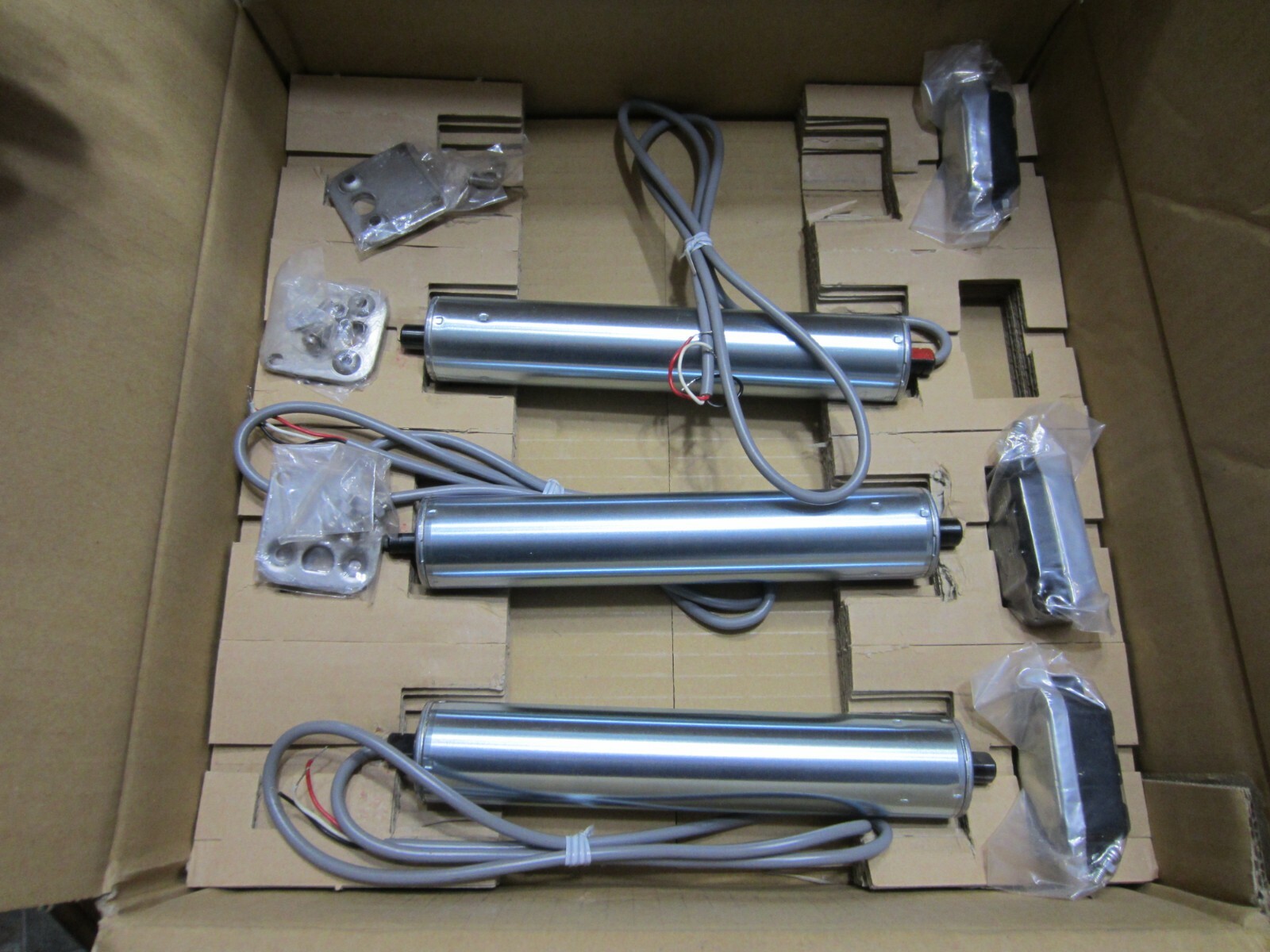 3 pcs New Itoh Denki PM380AU-15-200-3-200-C100 Power Moller Roller INCOMPLETE #4