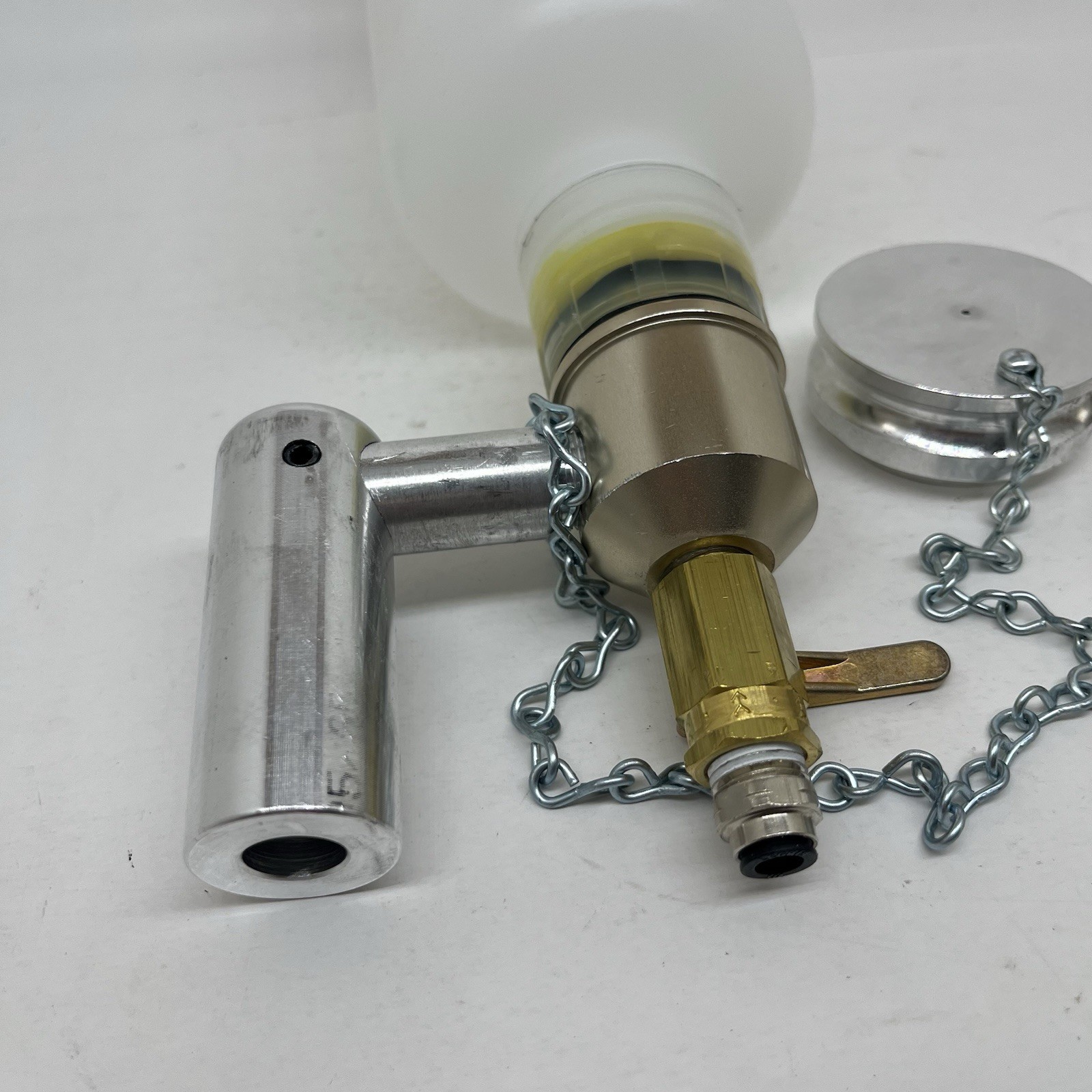 Carco ES-374-RQ-11 Reservoir Feeder Plastic Bottle W/ Mounting Bracket New