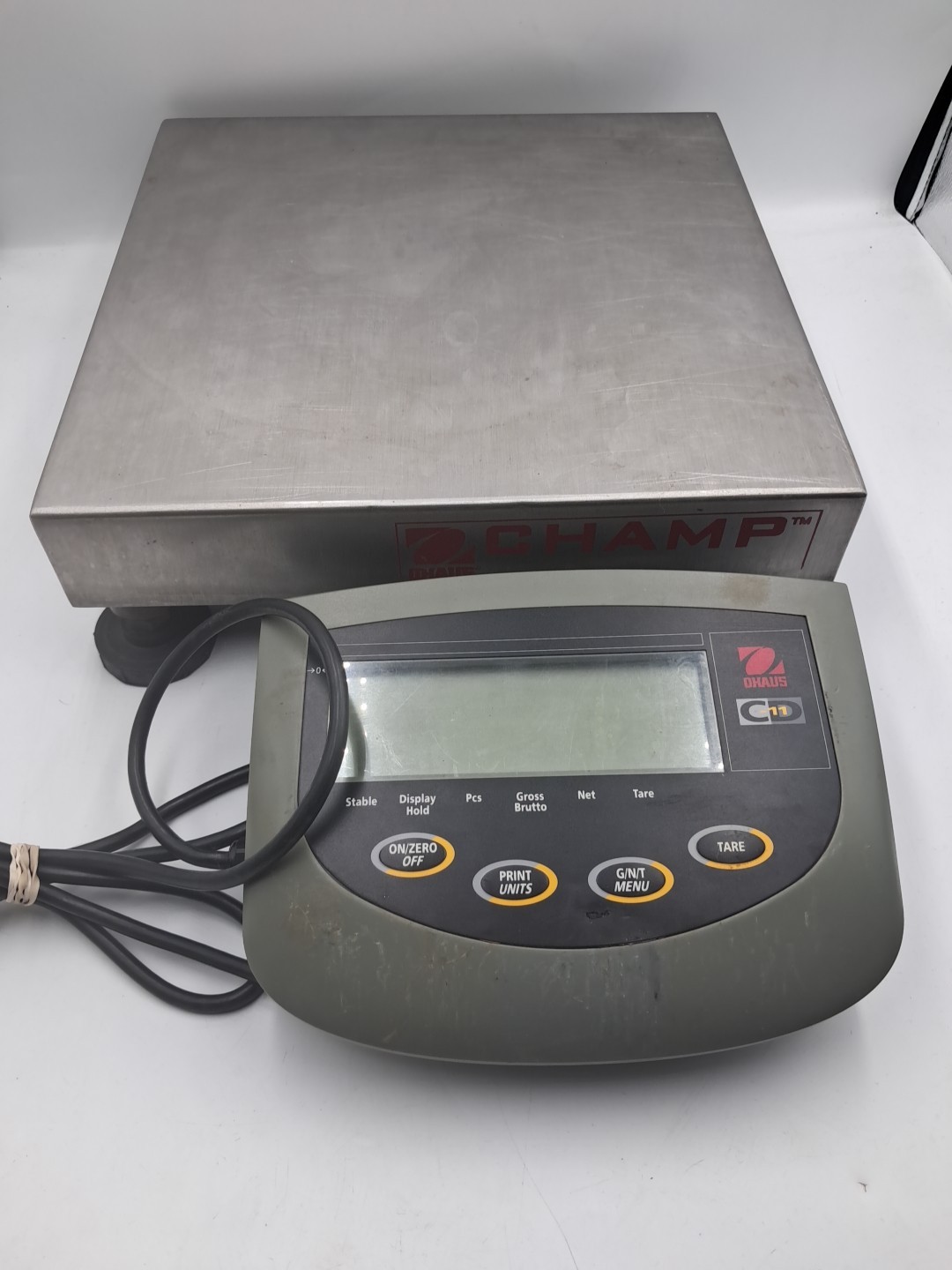 OHAUS CQ25R Champ Counter Scale w CD-11 Indicator TESTED- LINE MISSING ON SCREEN