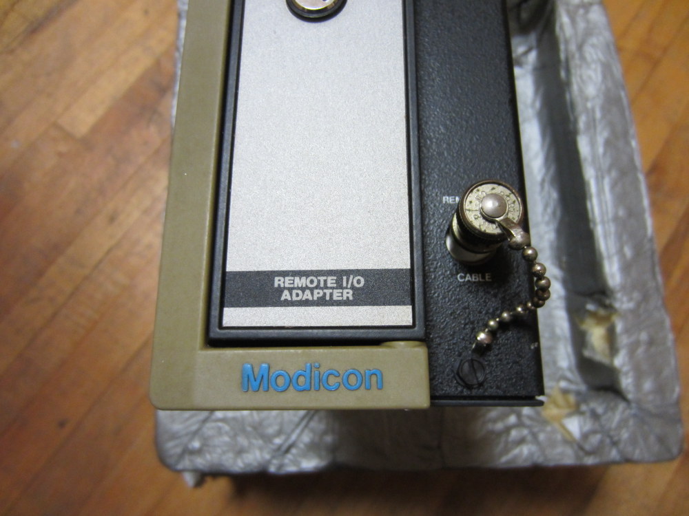 Modicon AS-J810-000 Interface Module ASJ810000 No Key