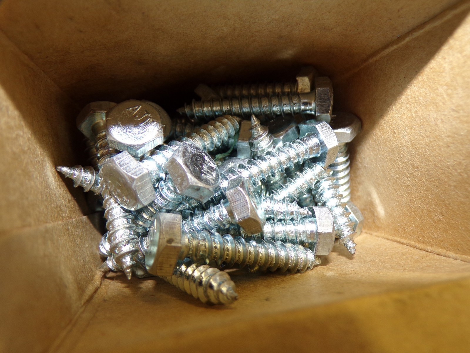 NEW Lag Screw Coarse Thread Hex-Head 1/4″ x 1-1/2″ 01260, Lot of 65