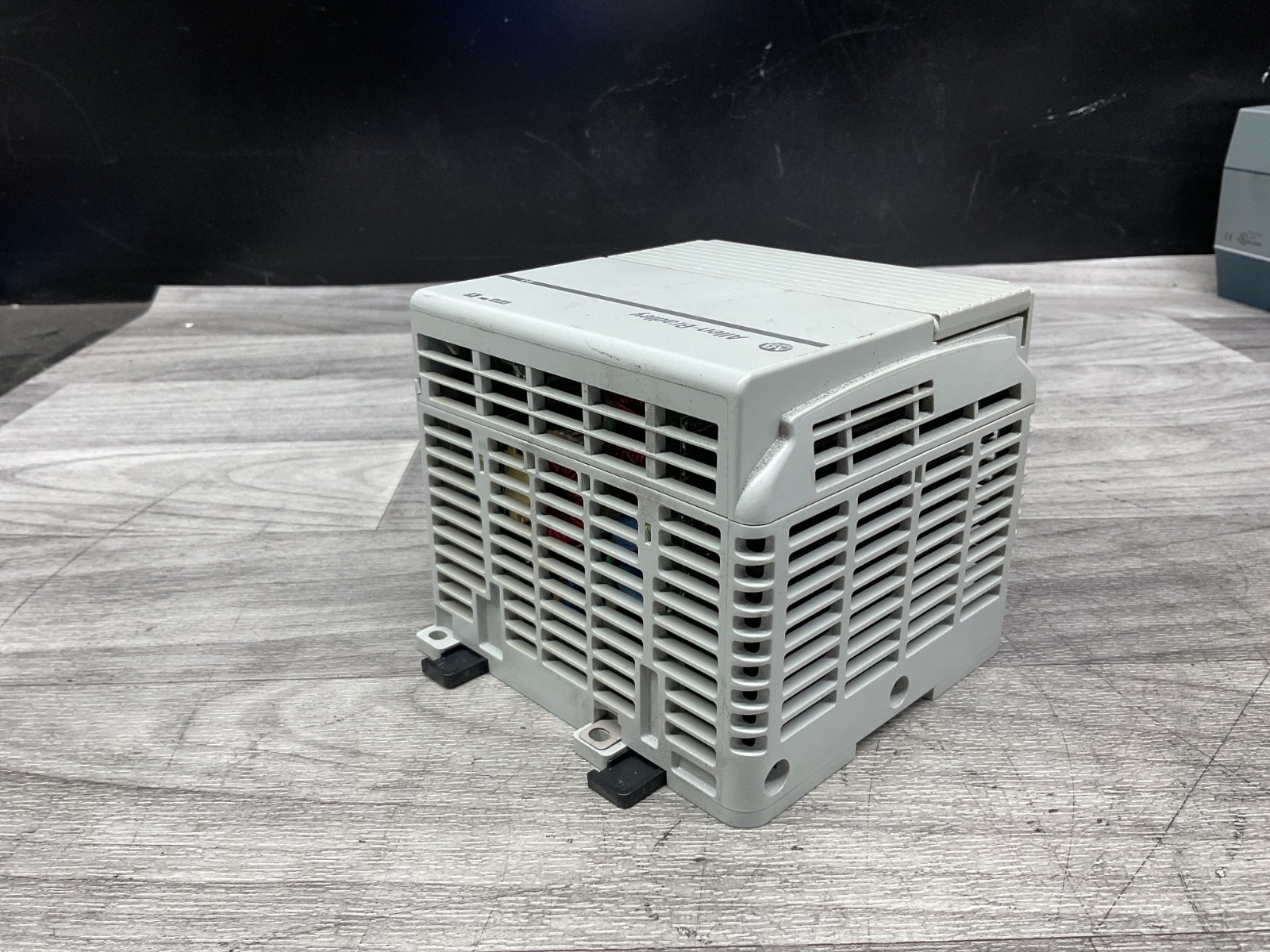 ALLEN BRADLEY 1768-PB3 /A POWER SUPPLY 24VDC 120W 7.15A #300M111