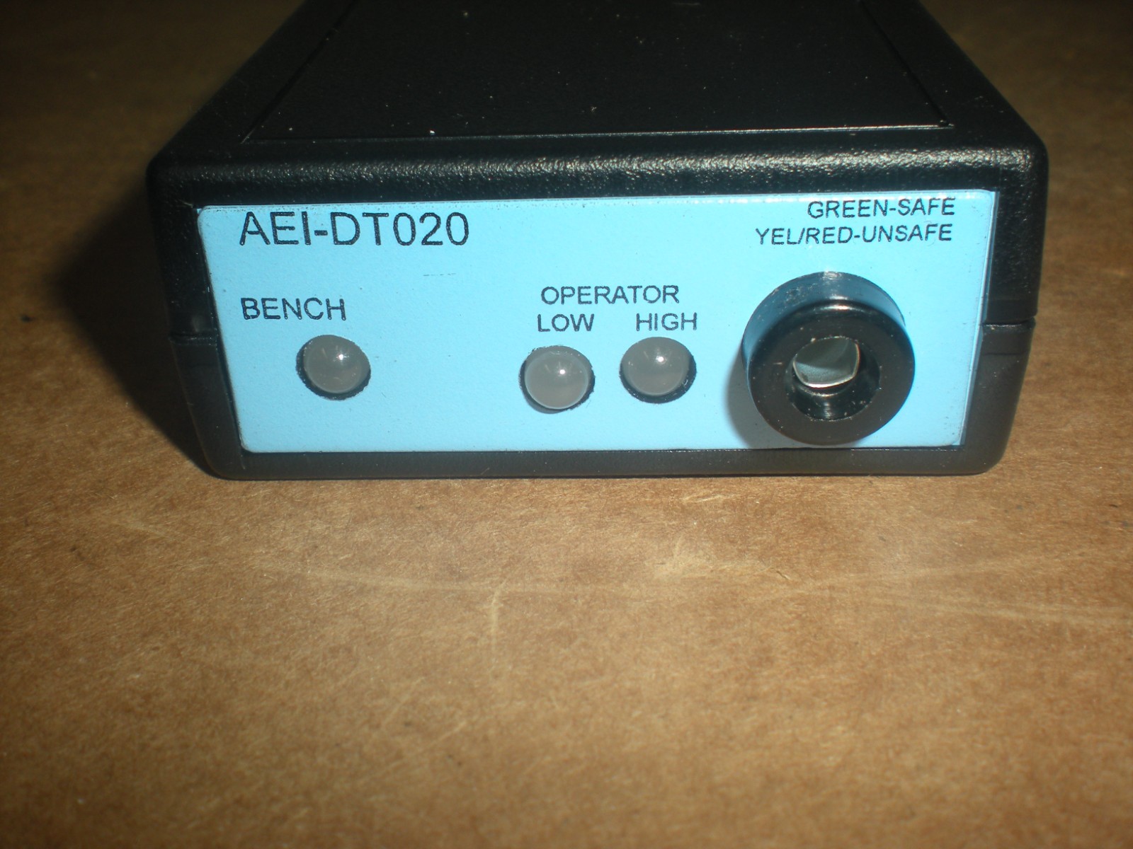 ARATRON AEI-DT020 Dual ESD Threshold Monitor Anti-Static Unit – NOS