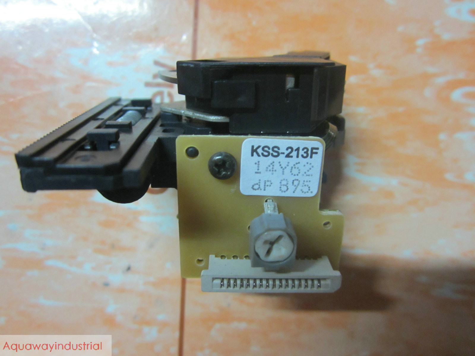 1pcs New Laser Lens Optical Pickup KSS-213F KSS 213F For Car CD VCD Player