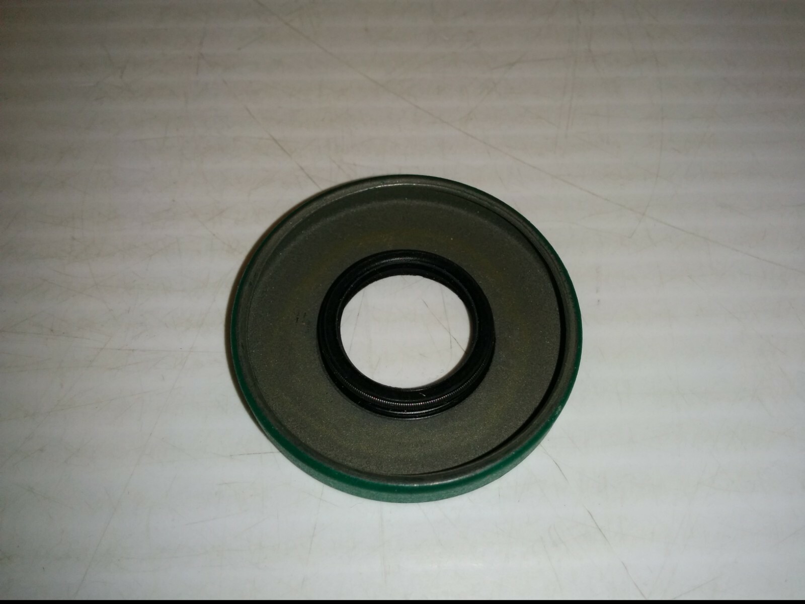CHICAGO RAWHIDE 6990 OIL SEAL, JOINT RADIAL, 5/8 INCH BORE, NIB