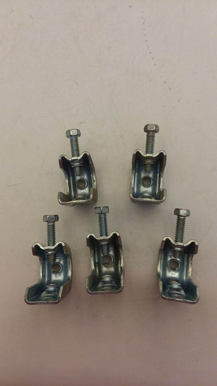 ERICO BC200 STEEL BEAM CLAMP 5/8″ FLANGE 1/4″ ROD SIZE 1/2″ MAX FLANGE LOT OF 5
