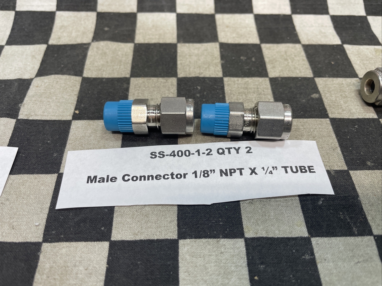 SWAGELOK SS-400-3, SS-400-1-4, SS-400-1-2, TEE UNION 1/4″ TUBE, LOT OF 4 #YB9
