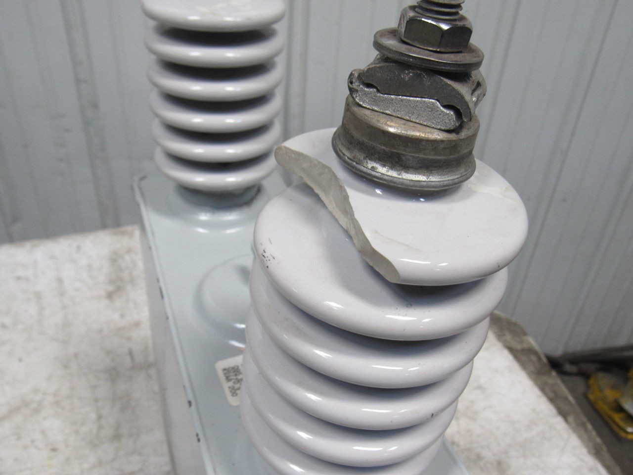 Cooper CEP130M64 Type EZ-7L Single Phase Power Capacitor 200KVAR Parts or Repair