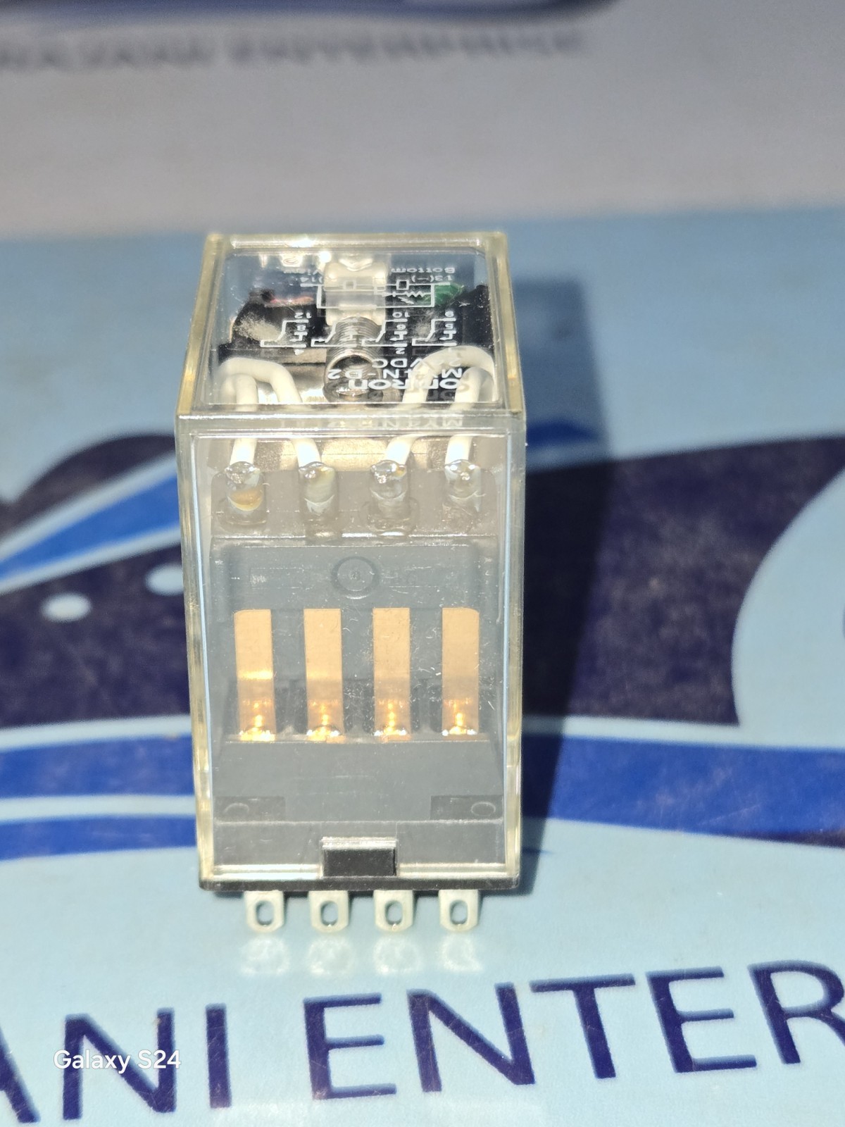 NEW Omron MY4N-D2 Relay 24VDC 5A ( 1 BOX )