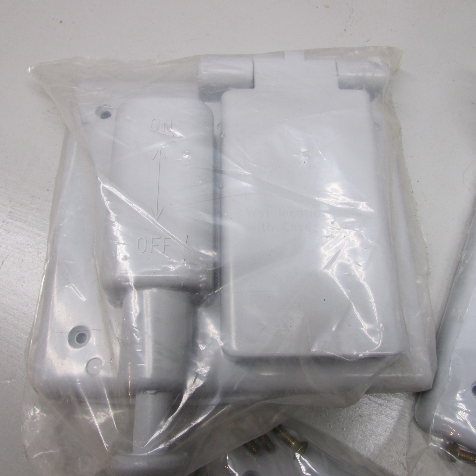 Scepter VSDR20-2 Duplex Plunger Switch Cover Lot of 5!