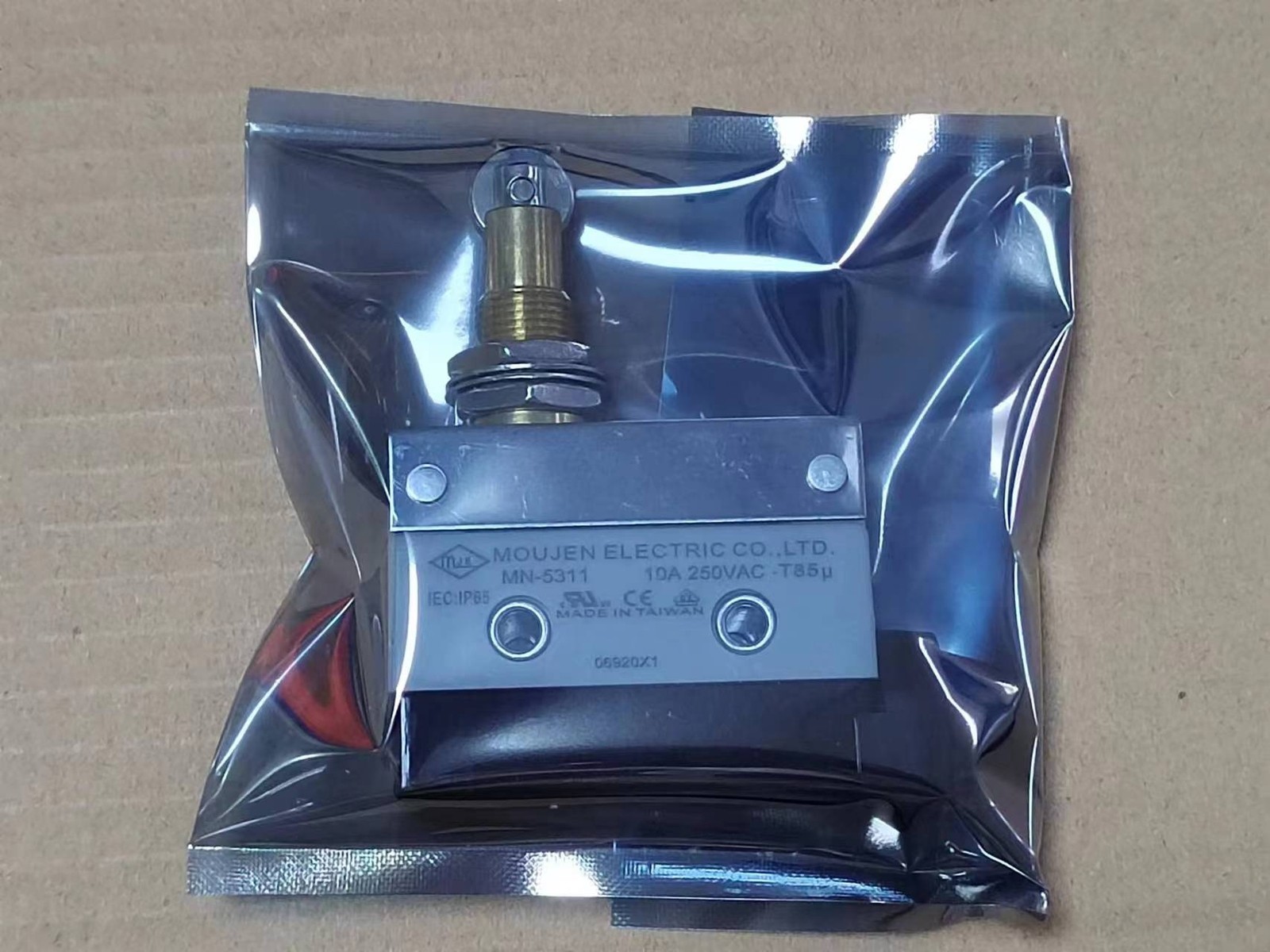 1 pcs moujen MN-5311 Limit switch