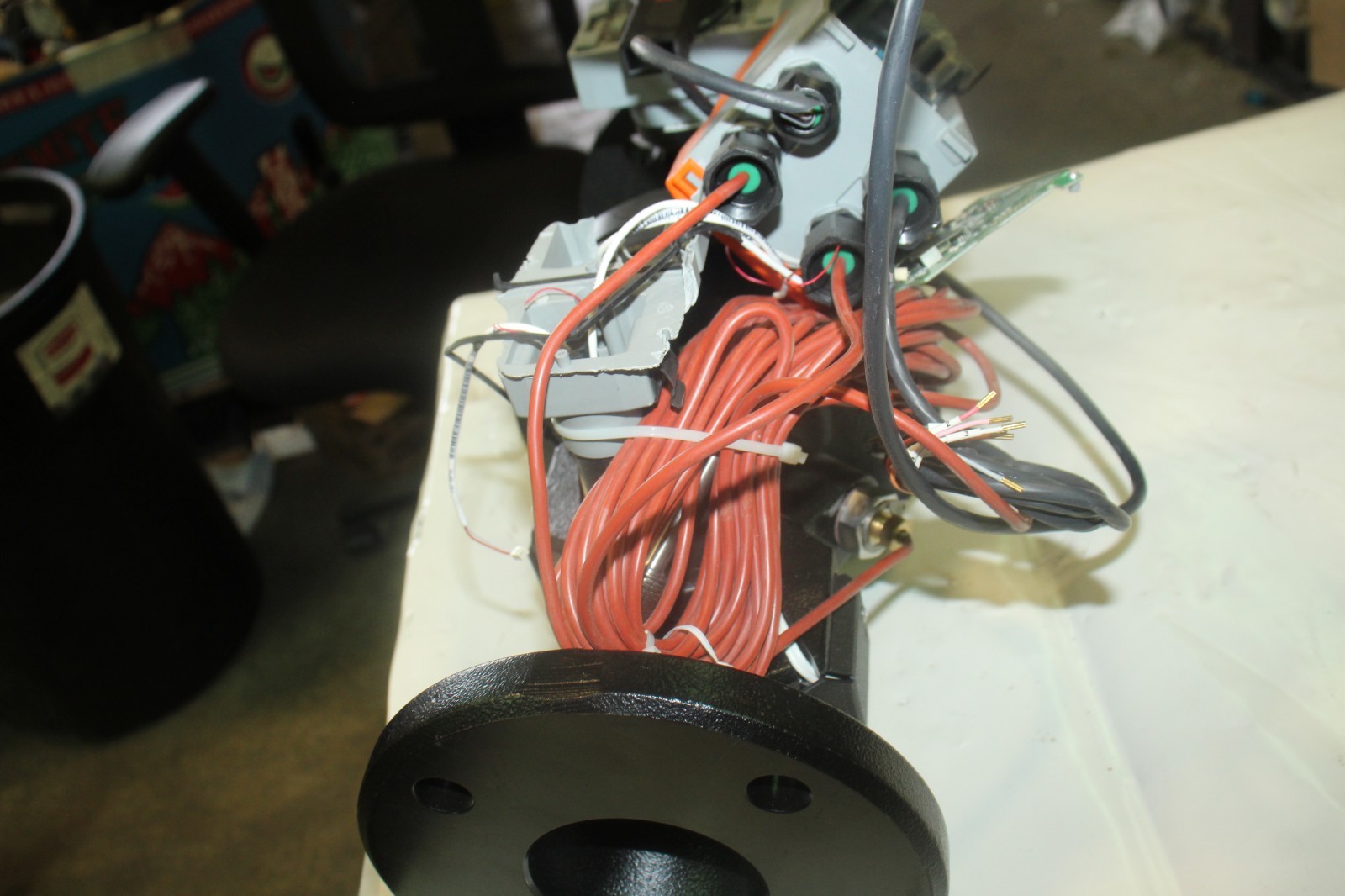 Belimo EV300SU-180 Valve w/ Actuators AKRX24 AKMA0 DAMAGED