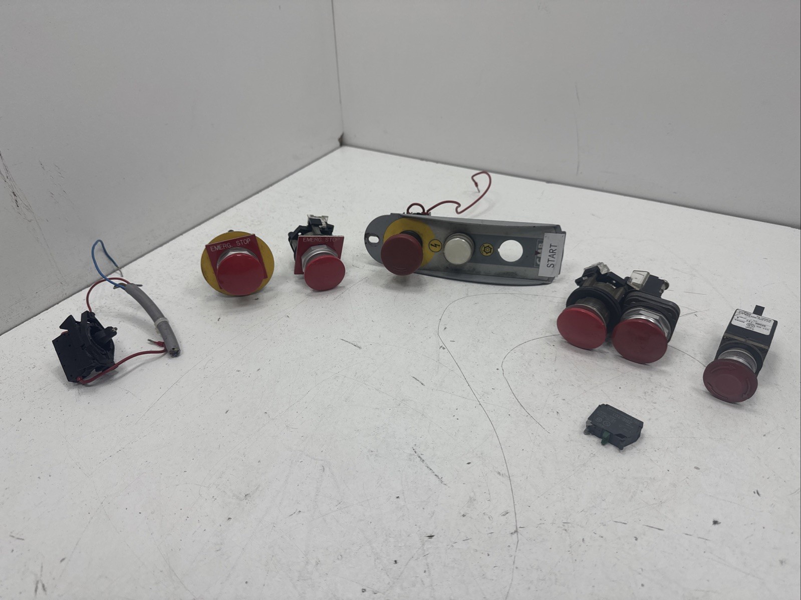(Qty.22) Allen-Bradley, Hoffman, Stahlin On/Off Push Button Control Enclosures