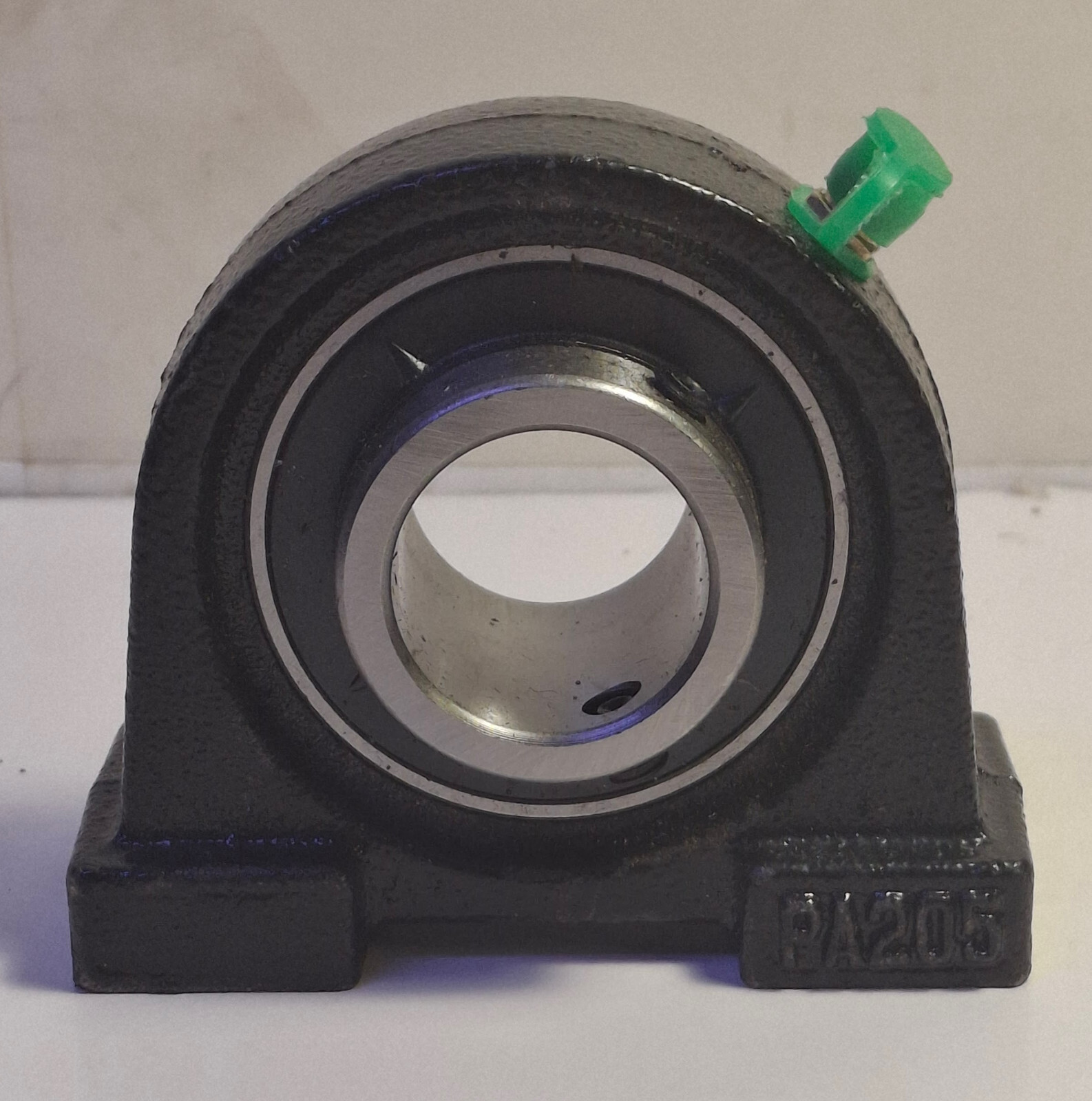 1 NEW UNBRANDED PA205 PILLOW BLOCK BEARING NNB ***MAKE OFFER***