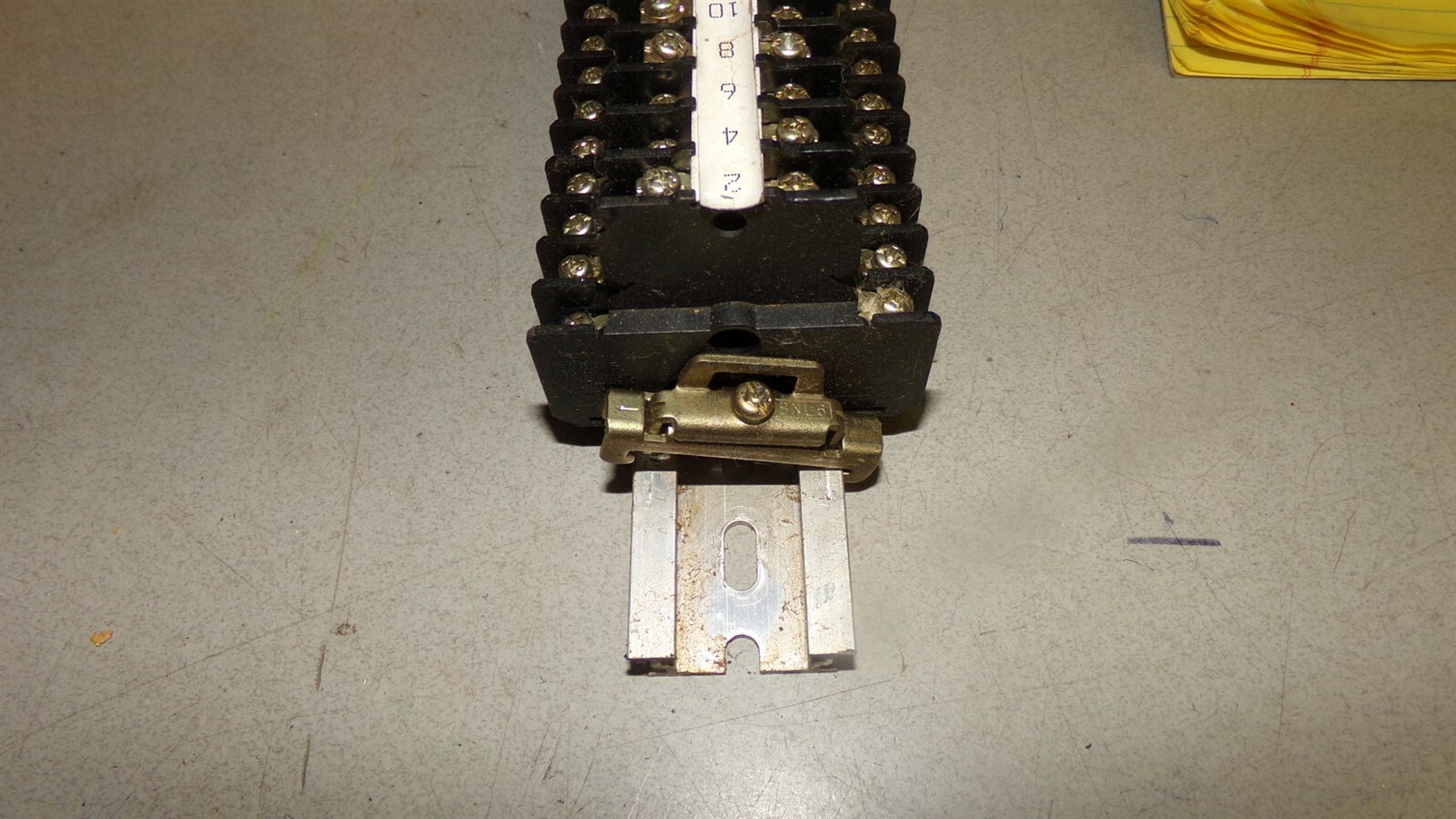 Izumi BNL6 Terminal Strip *FREE SHIPPING*