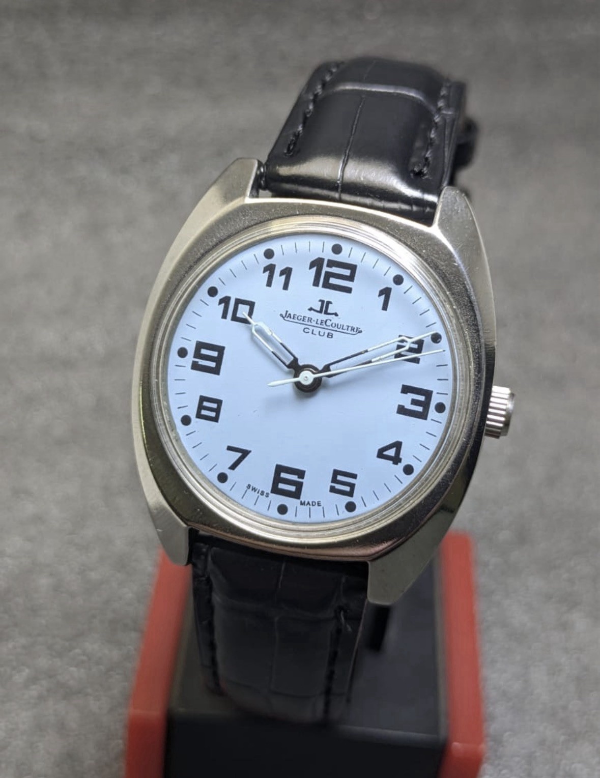 Vintage Jaeger-LeCoultre 17 Jewels Manual Winding Swiss Made Men’s Watch