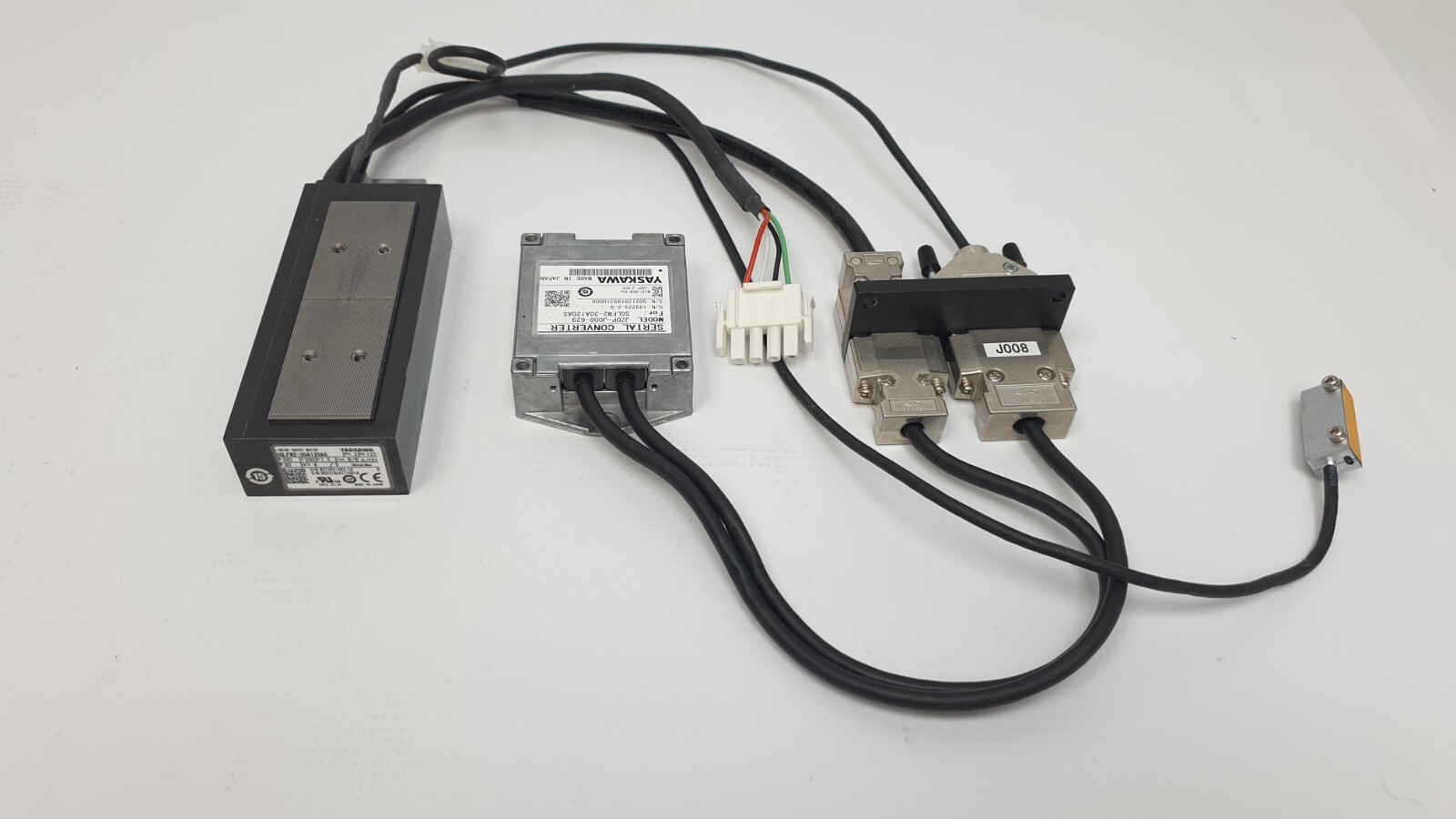 Yaskawa Serial Converter JZDP-J008-629 with Accessories
