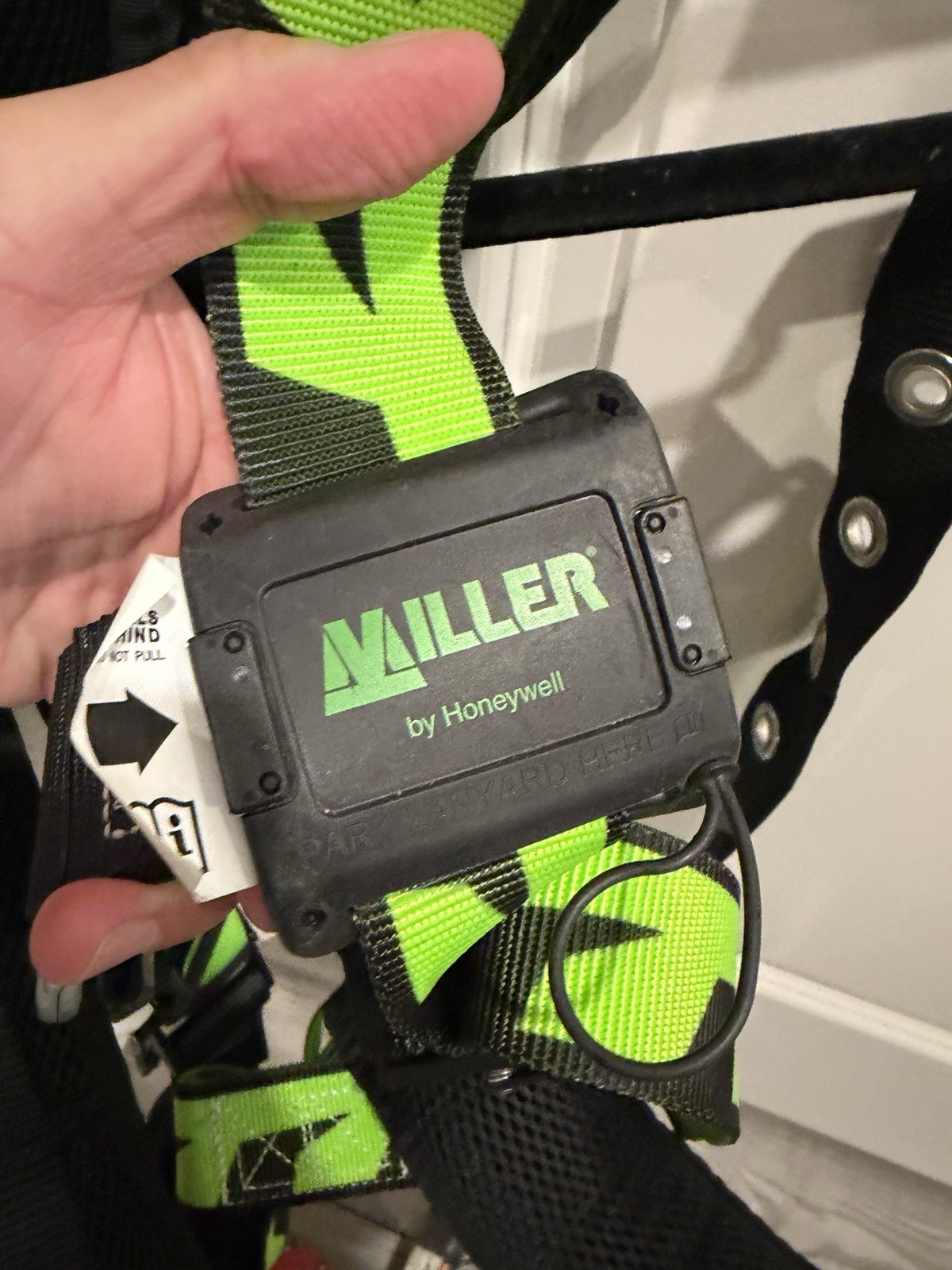 Honeywell AC-TB/UGN AirCore Full-Body Harness Universal Size L/XL w/Fall Limiter
