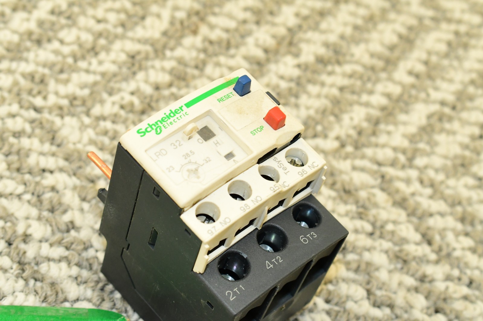 Schneider Electric TeSys LRD32L Thermal Overload Relay 23-32A