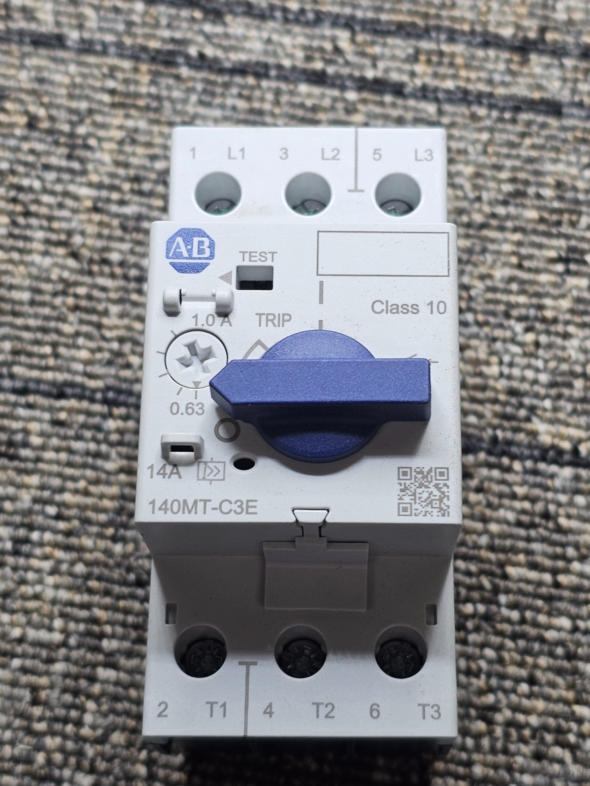 Allen Bradley 140MT-C3E-B10: Motor Protection Circuit Breaker Series A