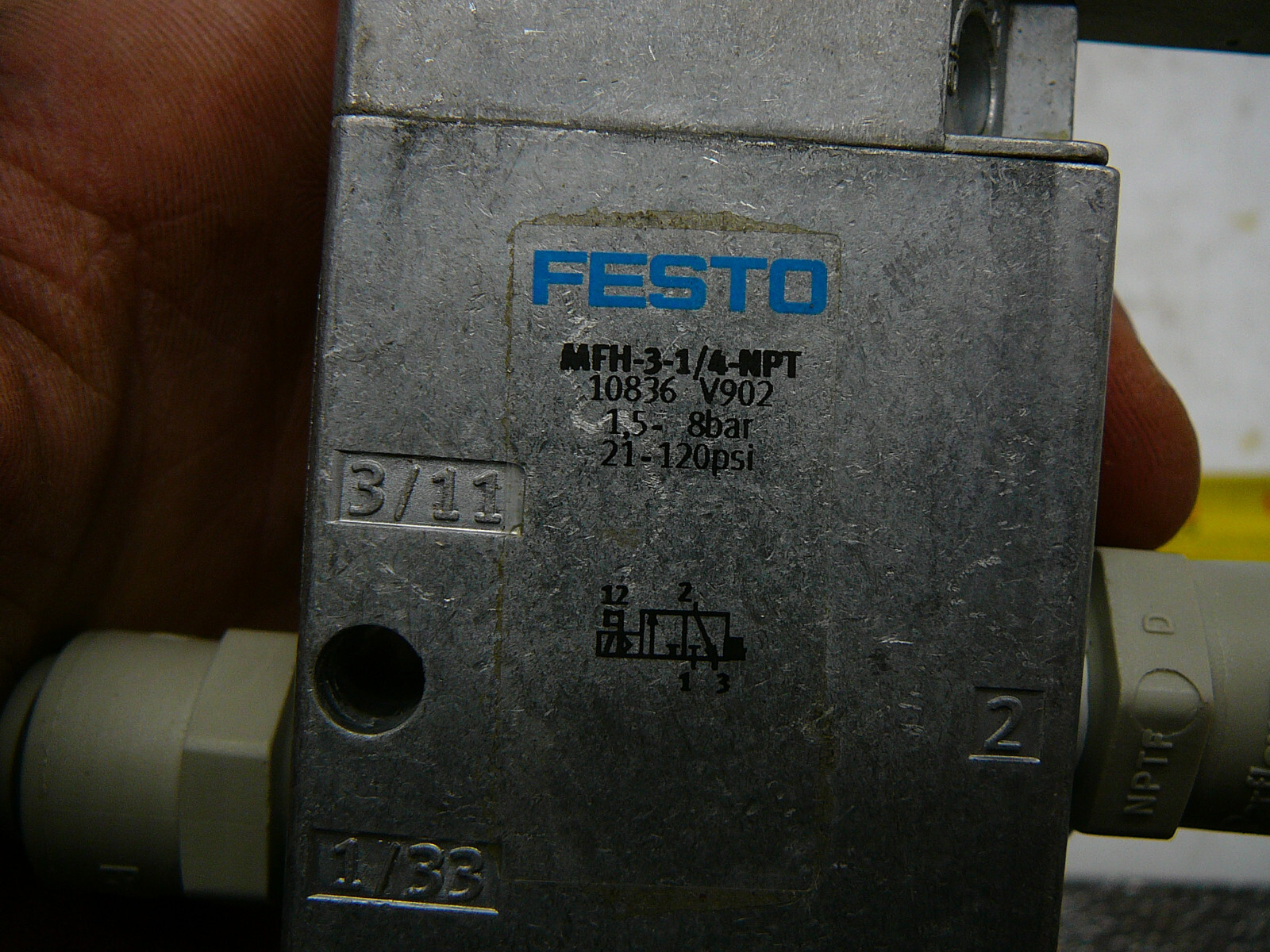FESTO SOLENOID VALVE MFH-3-1/4-NPT 10836 V902 21-120PSI W/MSFG-24/42-50/60 COIL