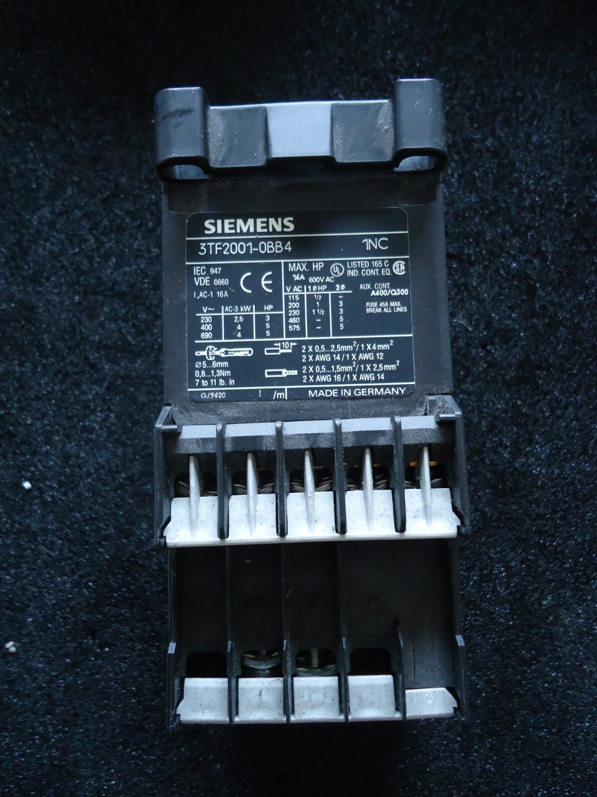 Siemens 3TF2001-0BB4 w/ 3TX4402-2A . Made in Germany