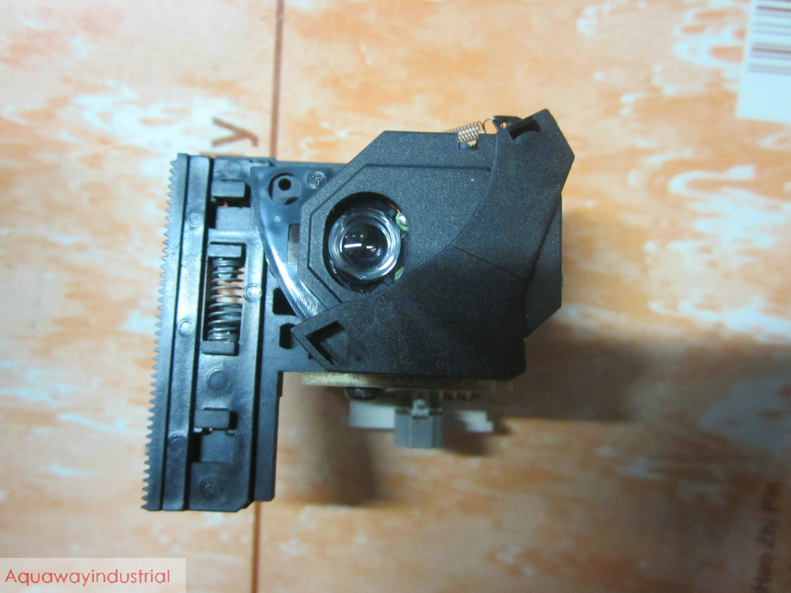 1pcs New Laser Lens Optical Pickup KSS-213F KSS 213F For Car CD VCD Player
