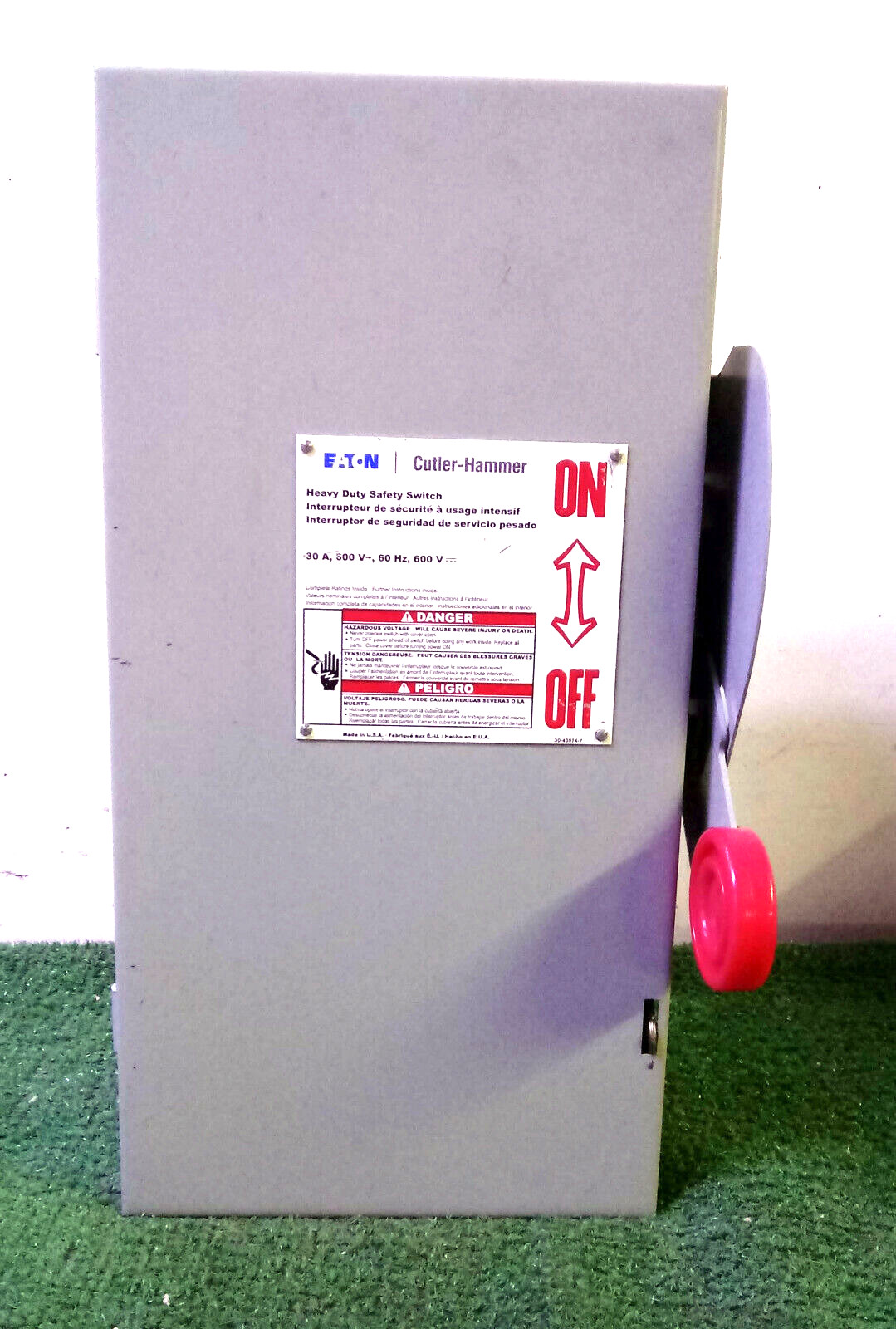 1 NEW EATON DH261FGK 30A/2P/600V SAFETY SWITCH NNB ***MAKE OFFER***
