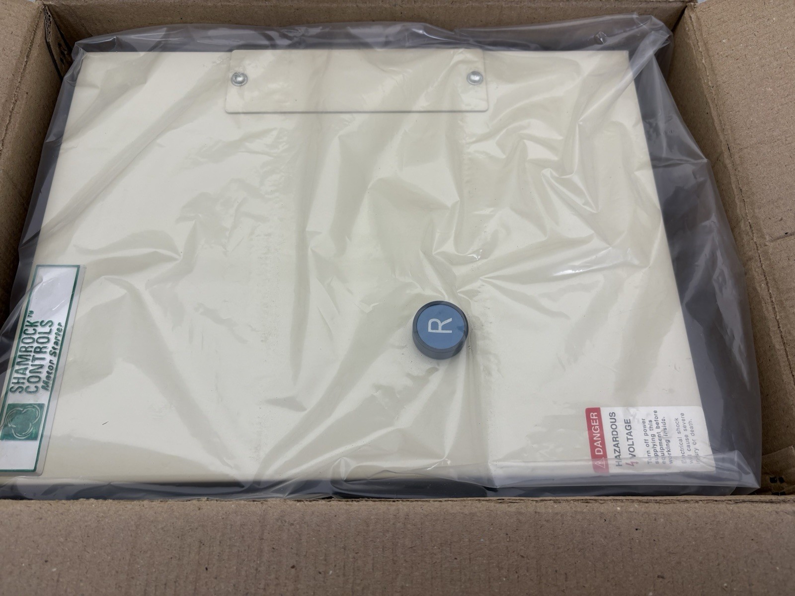 TE2D4036 G6 IEC ENCLOSED STARTER (REVERSING) AC3: 30 H.P /600V