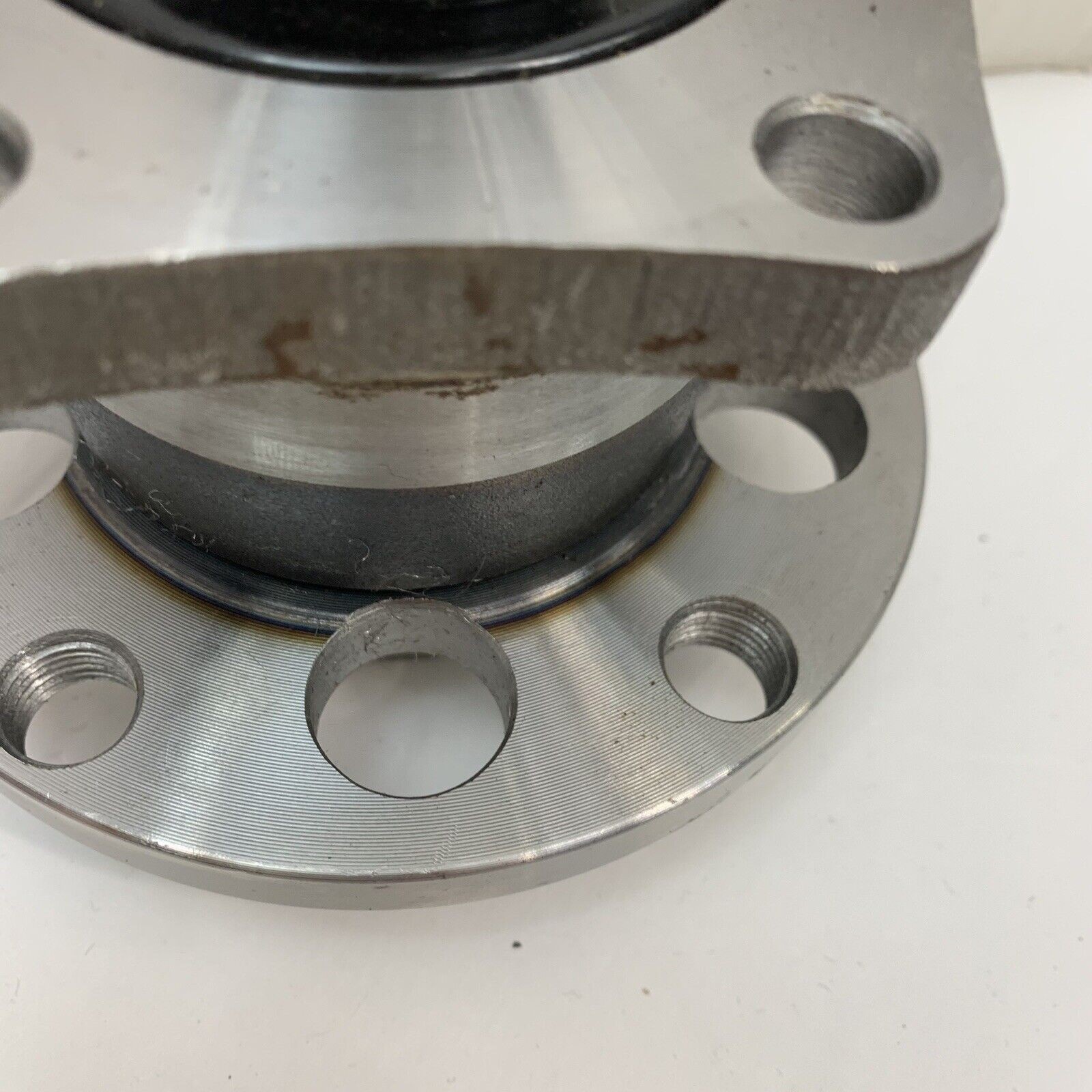 Wheel Hub Assembly with Bearings for Volkswagen Passat Audi A6 In Box