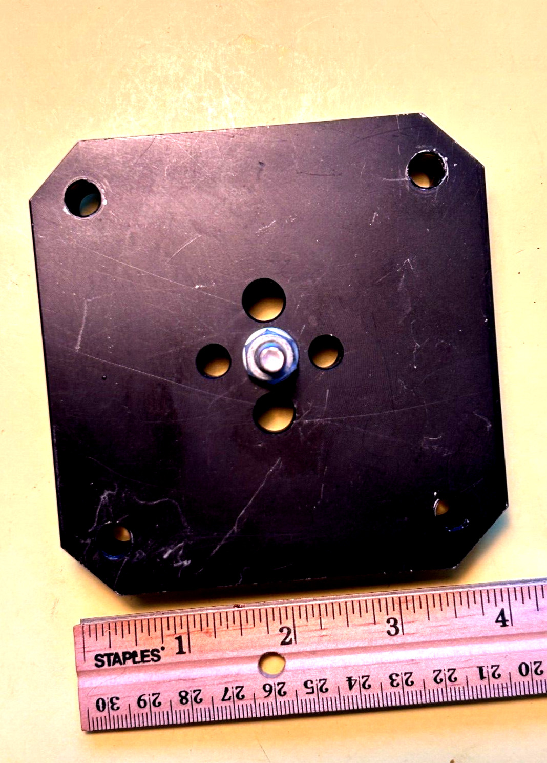 Edmund Scientific 4″ x 4″ x 3/4″ aluminum baseplate with mounting holes