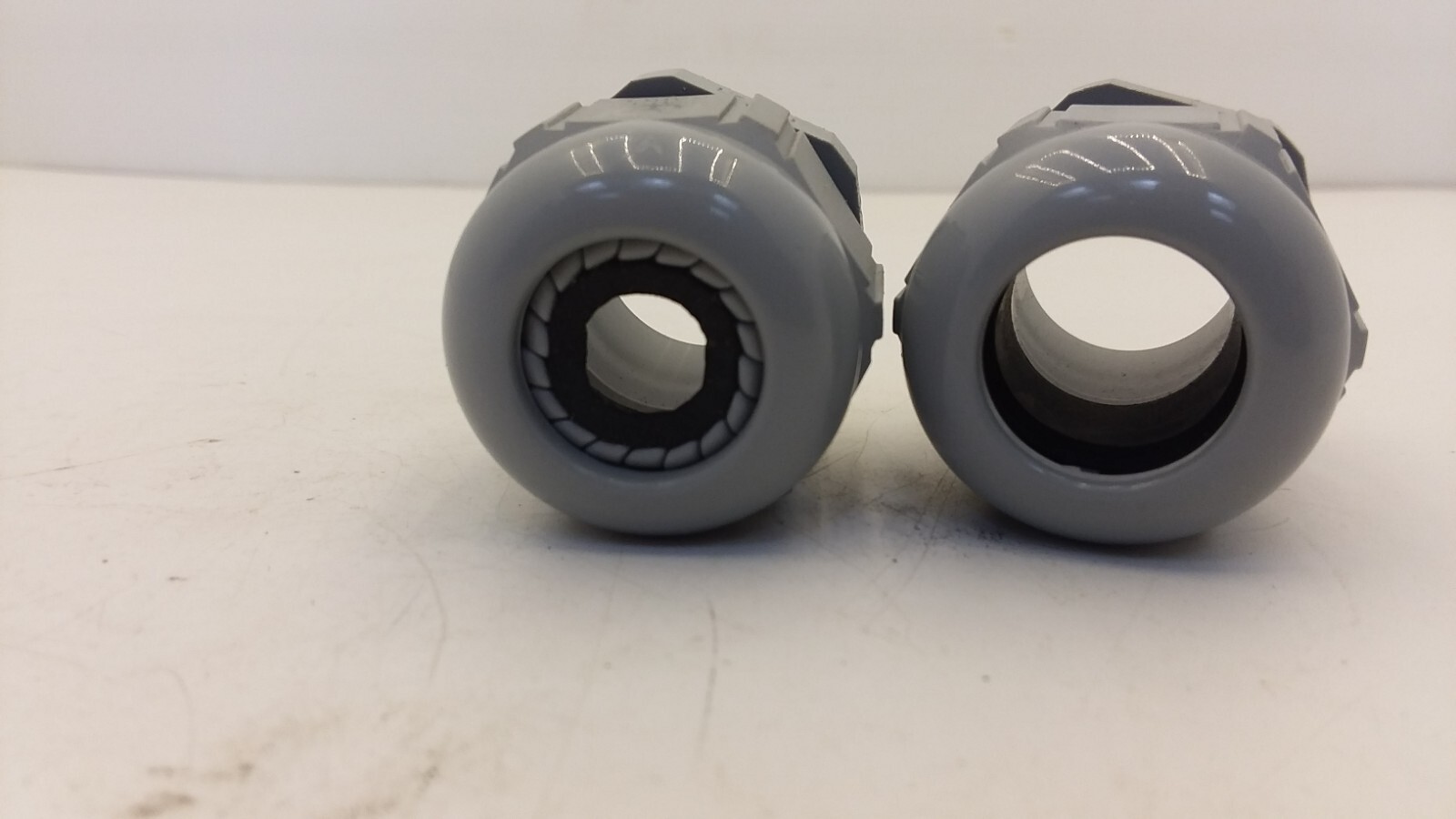 LAPP KABEL PG 21 PLASTIC CABLE GLAND FITS WIRE/CABLE 0.39-0.74 LOT OF 2 NNB