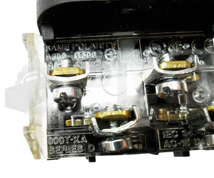 ALLEN BRADLEY 800T-QA24G /T PUSH BUTTON W/ GUARD W/ 800T-XA /D CONTACT BLOCK