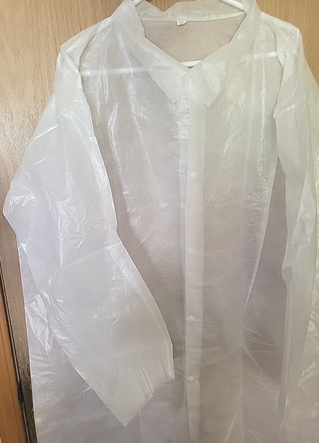 LABCOATS Malt Impact M1830-2X ProLite PE Coated PolyPro Labcoats. Qty 5
