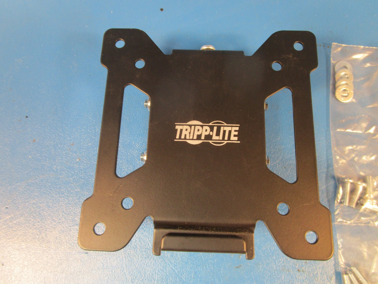 TRIP LINE DWT1327S, Flat Screen Wall Mount for 13” to 27” Displays or TV Monitor