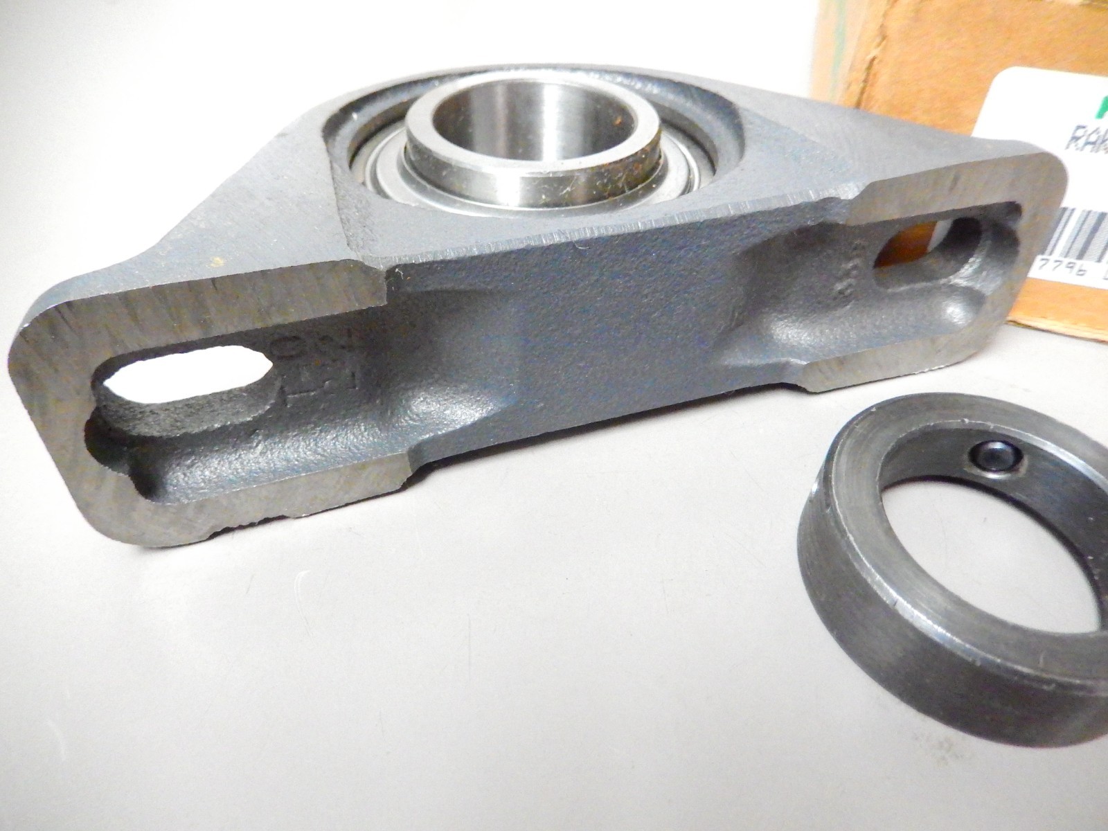 Fafnir RAK 1 7/16 Pillow Block Bearing 2 Bolt With Locking Collar