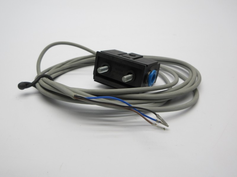 FESTO SDE5-D2-O-Q6E-P-K 542888 15-30VDC NSNP