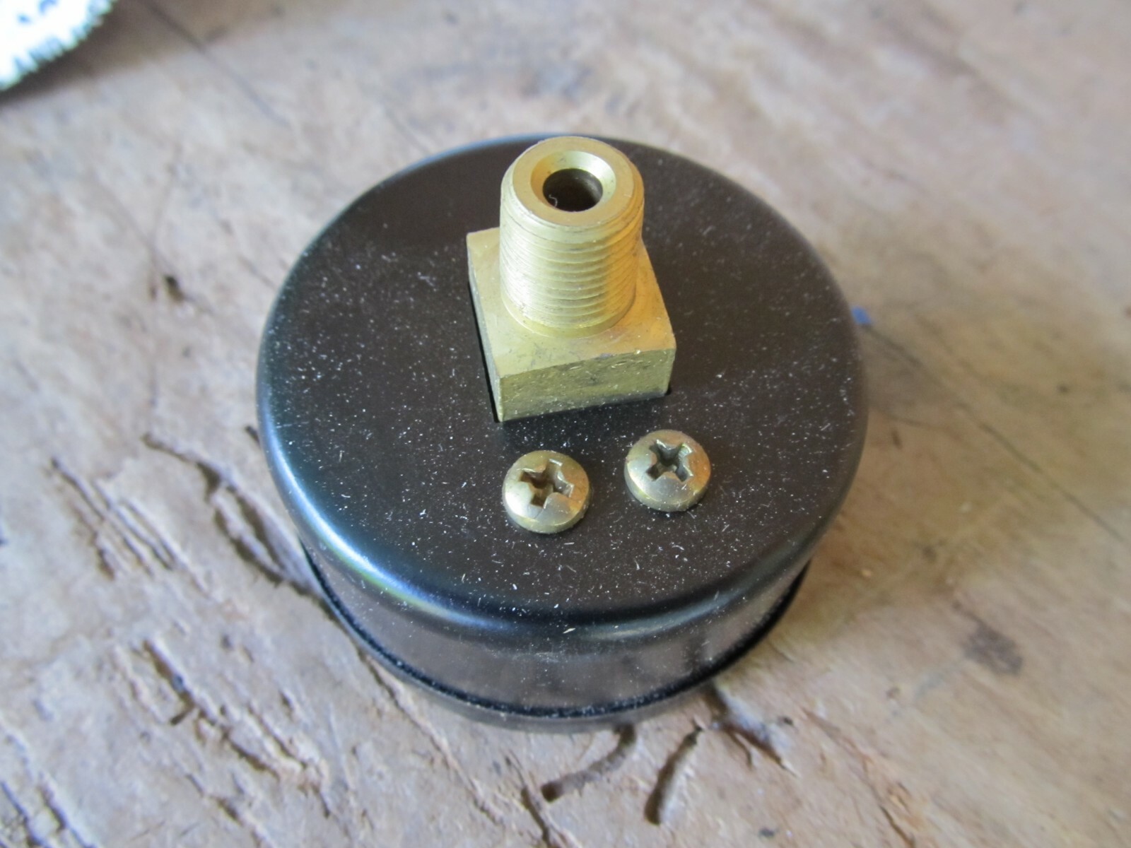 Made in USA Ametek USG Gauge P500 0-100 PSI 2″ Face 1/4″ NPT Back mount