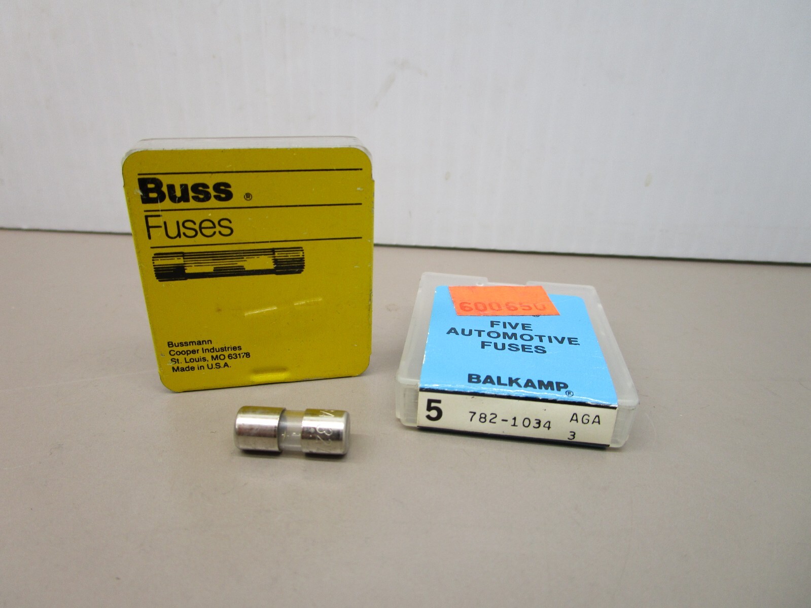x10 Automotive Fuse Barrel Style AGA3 Fast Acting Glass 3 Amp Rating