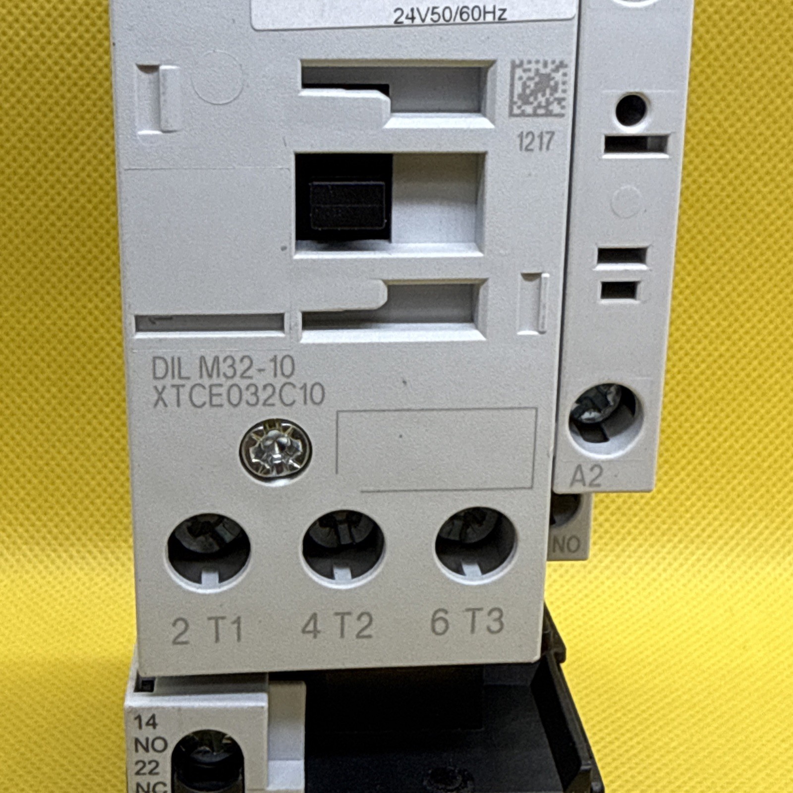 EATON DIL M32-10 XTCE032C10, XTOB1P6CC1, ZB32 3PH contactor 24V 50/60Hz