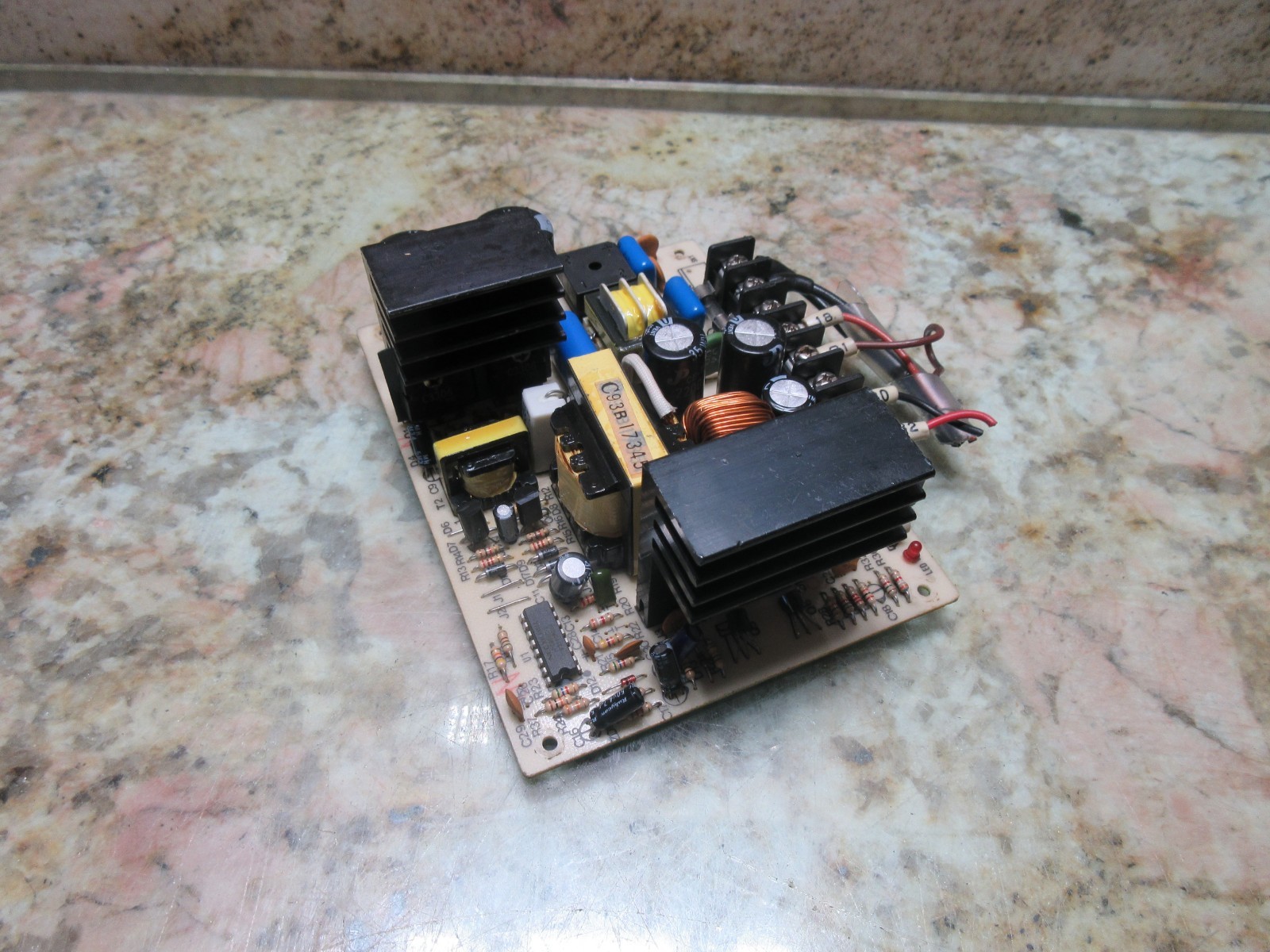 MIGHTY COMET VMC-500 CNC MILL MONITOR CIRCUIT BOARD S-200 121091 C93B17345