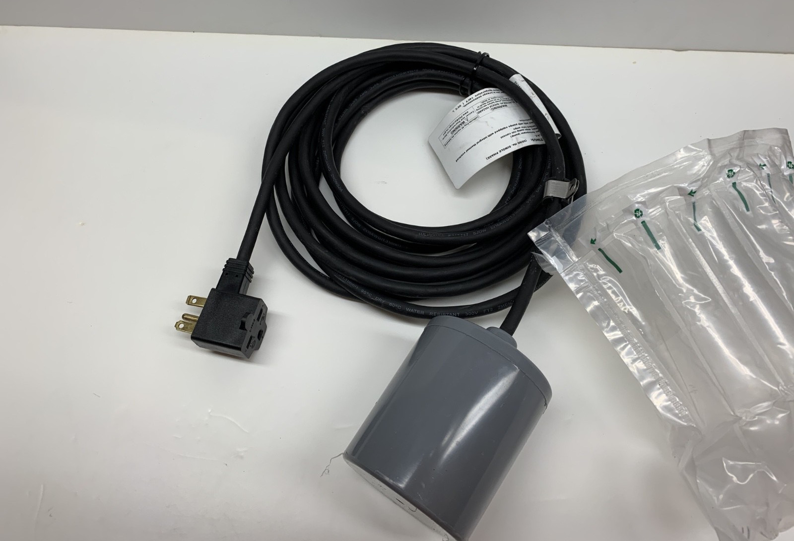 Grinder / Sewage pump 20 ft. Tethered Float Switch – 13 amp 230v. plug – NEW