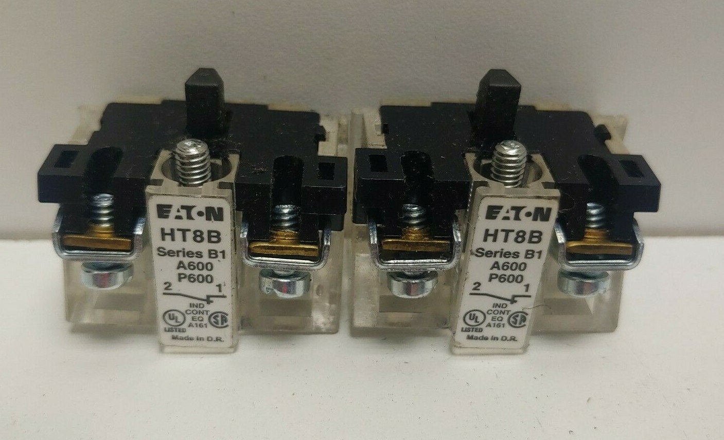 LOT OF (2) NEW OLD STOCK! EATON CUTLER-HAMMER 30.5MM CONTACT BLOCKS HT8B