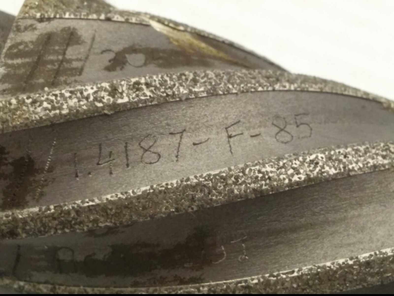 ACCU-CUT 1.4187-F-85 ROUGH DIAMOND SLEEVE, 30507 12×8″ 2PT