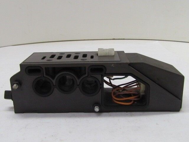 Numatics ISO 5599/II Manifold Base Block Plug-In 1/4″ NPT Ports NON “Z” Board