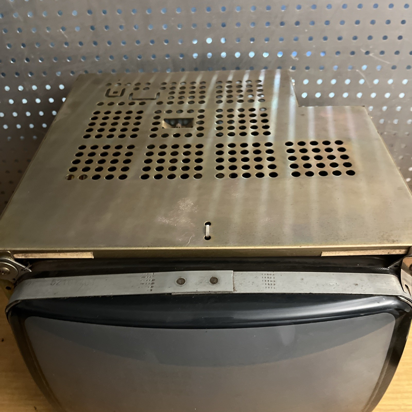 HITACHI MONITOR DISPLAY C14C-1472D1F-A A61L-0001-0094#A