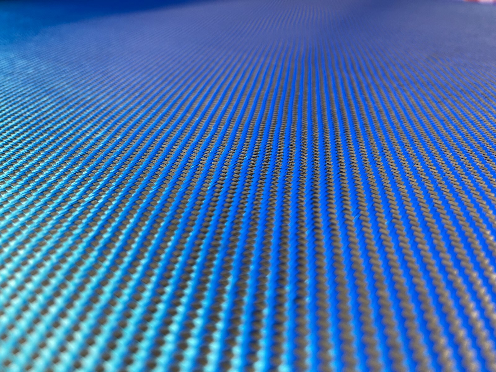 50″ Blue Carbon Fiber Color Hybrid Cloth (3k, 5.7oz, 50″ x 36″)